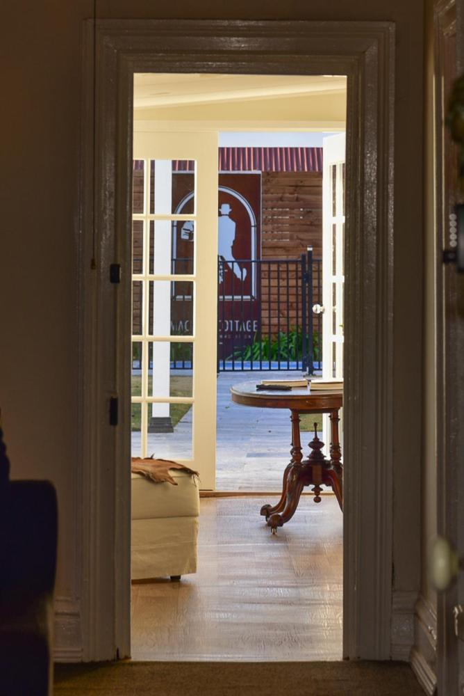 Macleay Cottage With Plunge Pool And Local Arts Dubbo Exterior photo