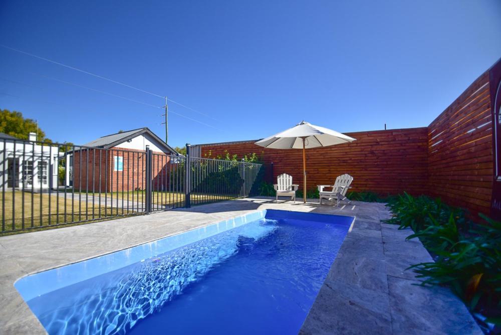Macleay Cottage With Plunge Pool And Local Arts Dubbo Exterior photo